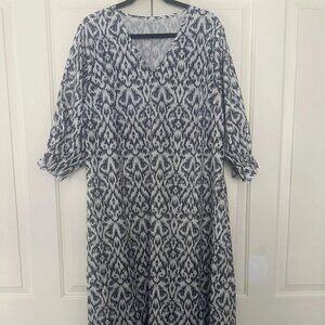 SHEIN Curve Dress Womens Gray White Ikat Print V Neck Midi Boho Polyester